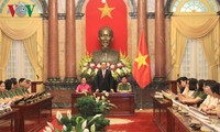 Chủ tịch nước Trần Đại Quang gặp mặt Phụ nữ Công an tiêu biểu năm 2016