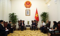 Việt Nam và Lào tăng cường hợp tác về y tế