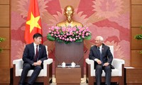 Phó Chủ tịch Quốc hội Uông Chu Lưu tiếp Tổng Thư ký Quốc hội Mông Cổ