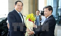 Phó Thủ tướng Lào Sonexay Siphandone thăm và làm việc tại Bình Dương