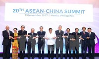 Thủ tướng Nguyễn Xuân Phúc dự phiên toàn thể Hội nghị Cấp cao ASEAN lần thứ 31