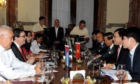 Phó Thủ tướng, Bộ trưởng Ngoại giao Phạm Bình Minh hội đàm với Bộ trưởng Ngoại giao Cuba