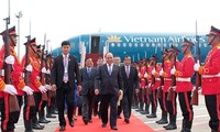 Thủ tướng Việt Nam bắt đầu chương trình tham dự Hội nghị cấp cao Ủy hội sông Mekong quốc tế lần 3