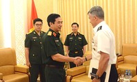 Tổng Tham mưu trưởng Quân đội nhân dân Việt Nam tiếp Phó Tư lệnh Thái Bình Dương Hoa Kỳ 