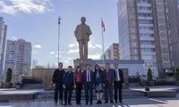 Đại sứ Việt Nam Ngô Đức Mạnh thăm và làm việc tại tỉnh Ulyanovsk