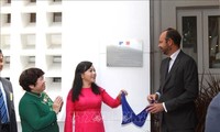 Thủ tướng Pháp dự lễ khai trương Trung tâm Y tế Pháp tại Thành phố Hồ Chí Minh   