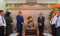 Lãnh đạo Thành phố Hồ Chí Minh thăm Hội thánh Tin lành Việt Nam nhân mùa Giáng sinh