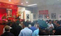 Dâng hương tưởng nhớ Luật sư – Quyền Chủ tịch nước Nguyễn Hữu Thọ