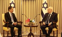 Đại sứ Việt Nam Đỗ Minh Hùng trình Quốc thư lên Tổng thống Israel