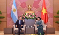 Chủ tịch Quốc hội Nguyễn Thị Kim Ngân hội kiến Tổng thống Argentina