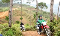 Giải đua xe máy địa hình trên Cao nguyên đá Đồng Văn diễn ra vào dịp nghỉ lễ 30/4 - 1/5