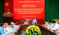 Trưởng ban Tuyên giáo Trung ương Võ Văn Thưởng làm việc với Thành ủy Hà Nội