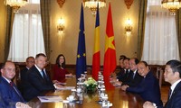 Thủ tướng Nguyễn Xuân Phúc hội kiến các nhà Lãnh đạo Romania