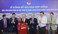 Bóng đá Việt Nam gắn bó lâu dài cùng Huấn luyện viên Park Hang Seo