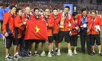 Việt Nam nhận cờ đăng cai SEA Games 31