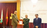 Giới thiệu Sách Trắng Quốc phòng Việt Nam tại Bulgaria