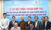 Ký kết thỏa thuận hợp tác kết nối cộng đồng phật tử người Việt ở Hàn Quốc với Hội Liên lạc với người Việt Nam ở nước ngoài