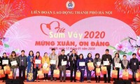 Hà Nội: Trao 5.500 suất quà Tết cho người lao động