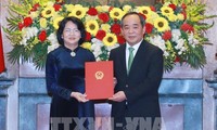 Phó Chủ tịch nước Đặng Thị Ngọc Thịnh trao Quyết định bổ nhiệm Chủ nhiệm Văn phòng Chủ tịch nước