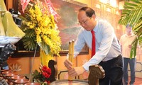 Dâng hương tưởng niệm nhân 41 năm ngày mất của Chủ tịch Tôn Đức Thắng