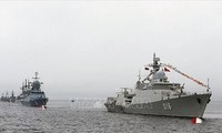 Biên đội tàu Hải quân Việt Nam tham dự lễ duyệt binh kỷ niệm Ngày Hải quân Nga
