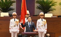Chủ tịch Quốc hội Vương quốc Campuchia chúc mừng Chủ tịch Quốc hội Vương Đình Huệ