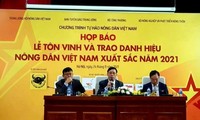 Tôn vinh 63 nông dân Việt Nam xuất sắc năm 2021