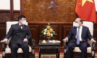 Chủ tịch nước Nguyễn Xuân Phúc tiếp các Đại sứ trình quốc thư