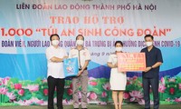 Hà Nội trao ít nhất 90.000 suất quà Tết dành tặng người có hoàn cảnh khó khăn