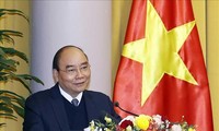 Chủ tịch nước Nguyễn Xuân Phúc dự Hội nghị triển khai nhiệm vụ năm 2022 của Văn phòng Chủ tịch nước