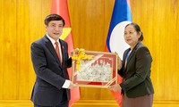 Tổng Thư ký Quốc hội, Chủ nhiệm Văn phòng Quốc hội Bùi Văn Cường hội đàm với Tổng Thư ký Quốc hội Lào