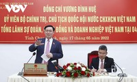 Chủ tịch Quốc hội gặp gỡ cán bộ Tổng lãnh sự quán Việt Nam tại Pakse, cộng đồng và doanh nghiệp tại 4 tỉnh Nam Lào