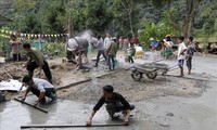 Phấn đấu “Vì một Việt Nam không còn đói nghèo“