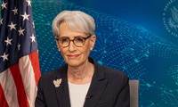 Thứ trưởng Ngoại giao Mỹ Wendy Sherman thăm Việt Nam