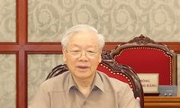 Tổng Bí thư Nguyễn Phú Trọng họp Bộ Chính trị kỉ luật cán bộ