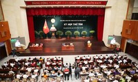 Hội đồng nhân dân thành phố Hà Nội, thành phố Hồ Chí Minh họp bàn giải pháp phát triển năm 2023