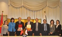 Nhật Bản ký kết 9 dự án viện trợ không hoàn lại cho Việt Nam