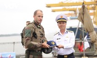 Tàu tuần dương PRAIRIAL của Pháp thăm Cảng Hải Phòng: Khẳng định hợp tác quốc phòng chặt chẽ giữa Việt Nam và Pháp