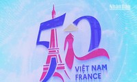 Trao đổi điện mừng 50 năm quan hệ Việt Nam - Pháp