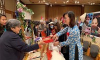 Hội Phụ nữ của Đại sứ quán Việt Nam tại Nhật Bản tham dự Hội chợ từ thiện