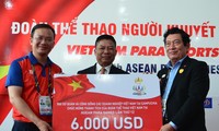 Đại sứ Việt Nam tại Campuchia động viên đoàn Thể thao người khuyết tật Việt Nam tham dự ASEAN Para Games 2023