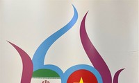 Điện mừng 50 năm quan hệ ngoại giao Việt Nam-Iran
