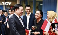Chủ tịch Quốc hội Vương Đình Huệ gặp cộng đồng người Việt ở Indonesia, hội kiến cựu Tổng thống Megawati Sukarnoputri