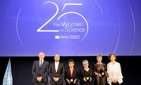 ác nhà khoa học đạt giải tại Lễ trao giải thưởng quốc tế L’Oréal – UNESCO For Women in Science Paris, 2023