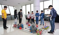 VEX Robotics 2024 là sân chơi công nghệ bổ ích cho học sinh