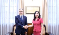 Thứ trưởng Ngoại giao Lê Thị Thu Hằng tiếp Đại sứ Turkmenistan và Đại sứ Iceland
