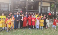 35 thiếu nhi và giáo viên kiều bào Hàn Quốc về thăm quê hương