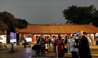 Hanoi pilots night tour of Temple of Literature
