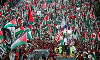  Hundreds of thousands rally across cities to support Palestinians