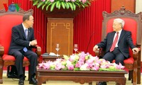 Генсекретарь ЦК КПВ Нгуен Фу Чонг провел встречу с генсекретарём ООН Пан Ги Муном